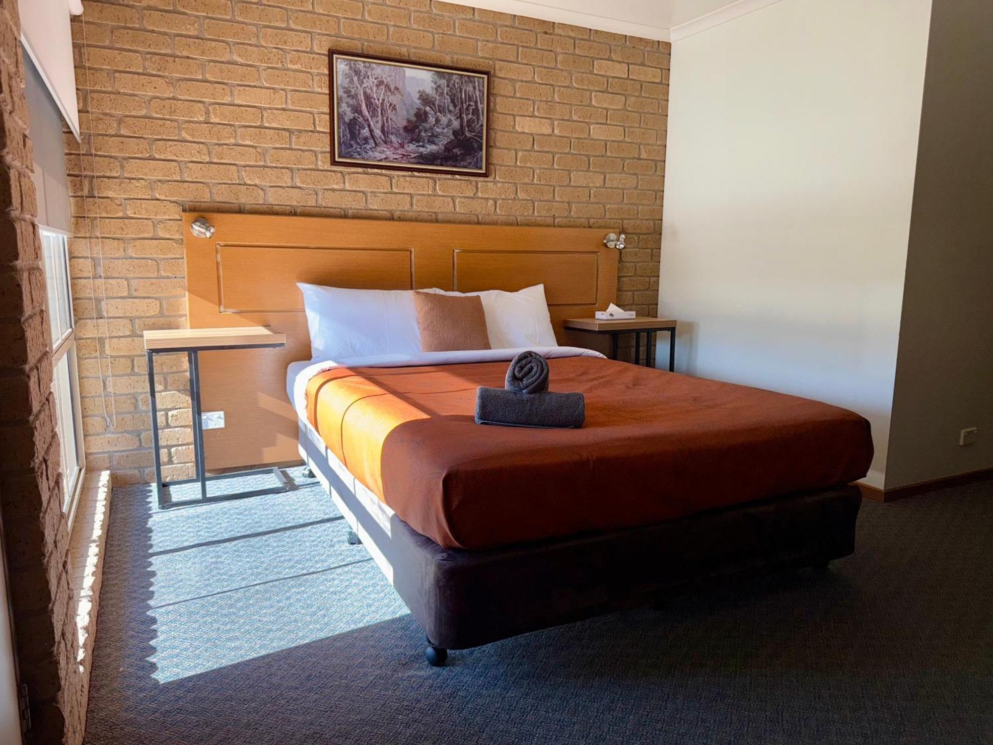 Darling Junction Motor Inn Wentworth Bagian luar foto
